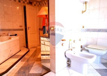 Bagno - Quadrilocale Via Petrarca
 
44, Caserta - foto 9