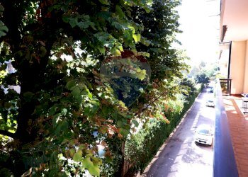 Edificio all\'aperto - Quadrilocale Via Petrarca
 
44, Caserta - foto 21