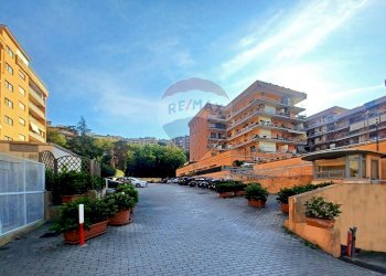 Edificio all\'aperto - Appartamento Via E.Ricci
 
1, Napoli - foto 2