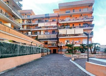 Edificio all\'aperto - Appartamento Via E.Ricci
 
1, Napoli - foto 5