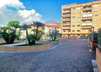 Edificio all\'aperto - Appartamento Via E.Ricci
 
1, Napoli - foto 26