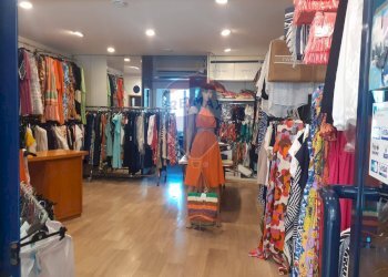 interno - Locale Commerciale Viale XXIV Maggio
 
56, Vieste - foto 3