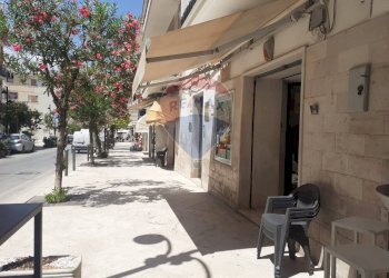 esterno - Locale Commerciale Viale XXIV Maggio
 
56, Vieste - foto 13