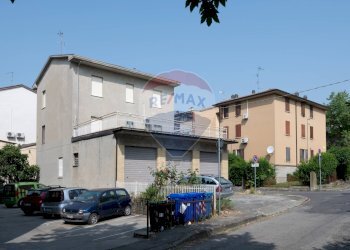 ESTERNO EDIFICIO - Independent house VIA ANTELAMI
 
36, Salsomaggiore Terme - photo 4