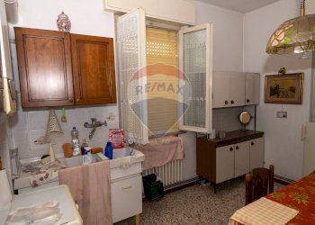 APPARTAMENTO 1 PIANO - Independent house VIA ANTELAMI
 
36, Salsomaggiore Terme - photo 12