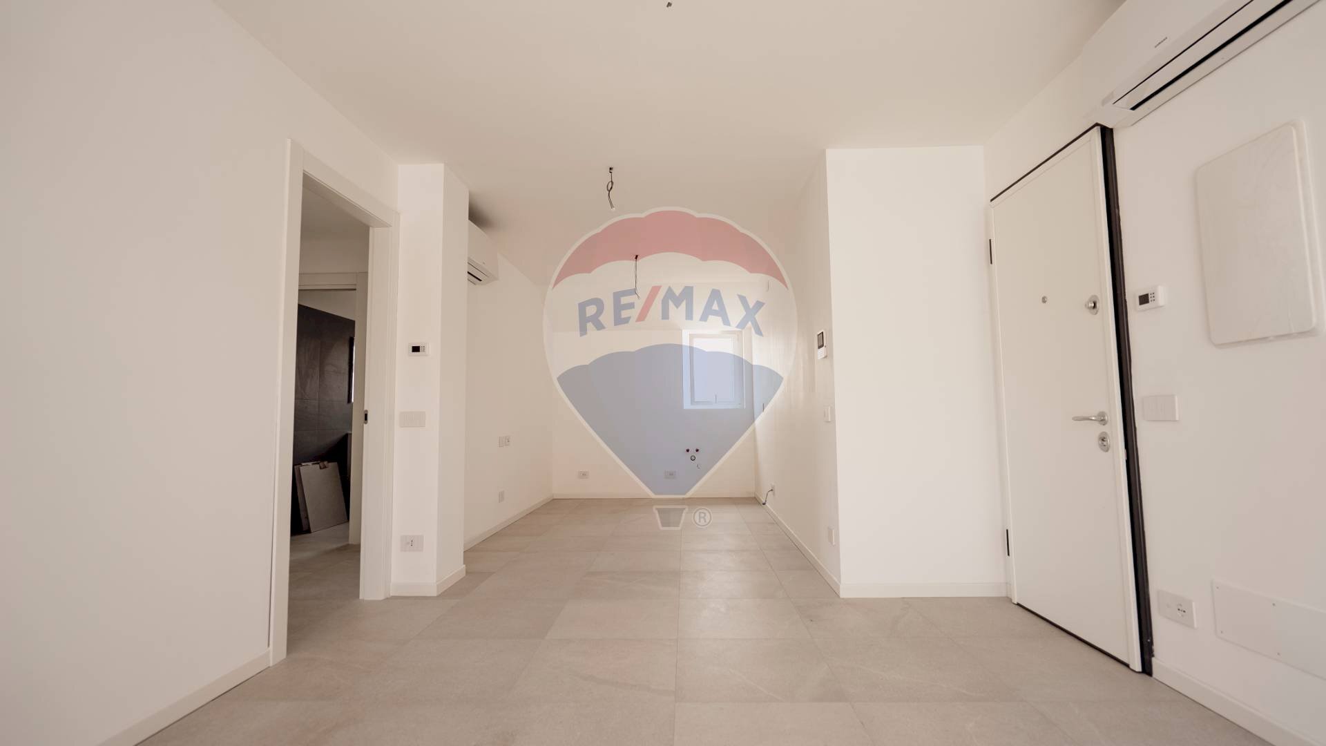 Stanza vuota - Trilocale GENERALE ARDOINO
 
205, Diano Marina - foto 2