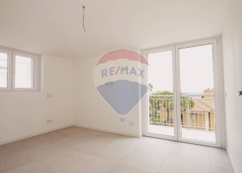 Stanza vuota - Trilocale GENERALE ARDOINO
 
205, Diano Marina - foto 6