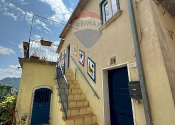 Casa all\'aperto - Casa indipendente Via Coste
 
6, Cerro al Volturno - foto 1