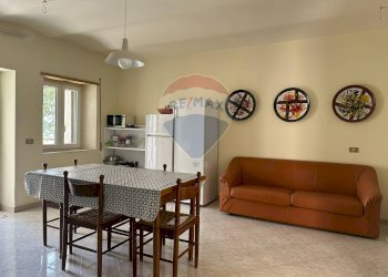 Sala da pranzo - Casa indipendente Via Coste
 
6, Cerro al Volturno - foto 4