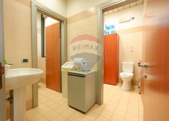 Bagno - Ufficio VIALE LOMBARDIA
 
218, Brugherio - foto 13