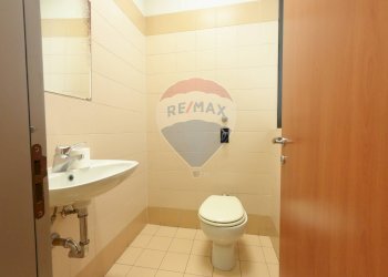 Bagno - Ufficio VIALE LOMBARDIA
 
218, Brugherio - foto 14