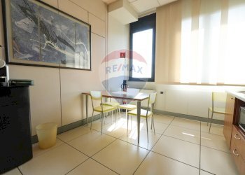Sala da pranzo - Ufficio VIALE LOMBARDIA
 
218, Brugherio - foto 22