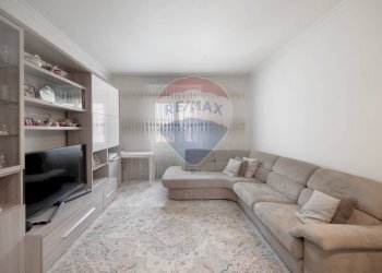 Soggiorno - Three-room apartment Via Giovanni XXIII
 
1, Landriano - photo 11