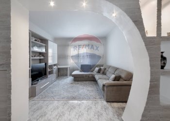 Soggiorno - Three-room apartment Via Giovanni XXIII
 
1, Landriano - photo 1