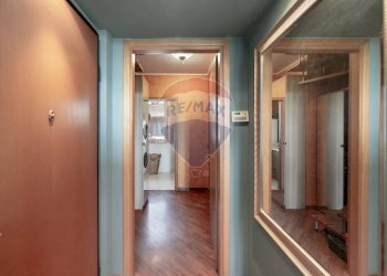 Hall / corridoio - Three-room apartment Via Milano
 
41, Landriano - photo 14