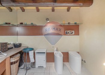 Bagno - Three-room apartment Via Milano
 
41, Landriano - photo 35