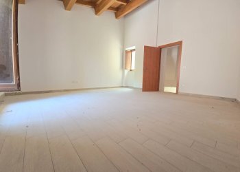 Foto 9 - Independent house Piazza Vittorio Emanuele
 
12, Barete - photo 9