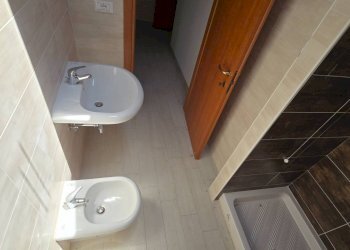 Foto 15 - Independent house Piazza Vittorio Emanuele
 
12, Barete - photo 15