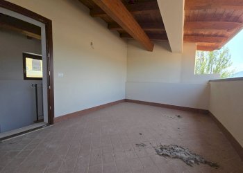 Foto 18 - Independent house Piazza Vittorio Emanuele
 
12, Barete - photo 18