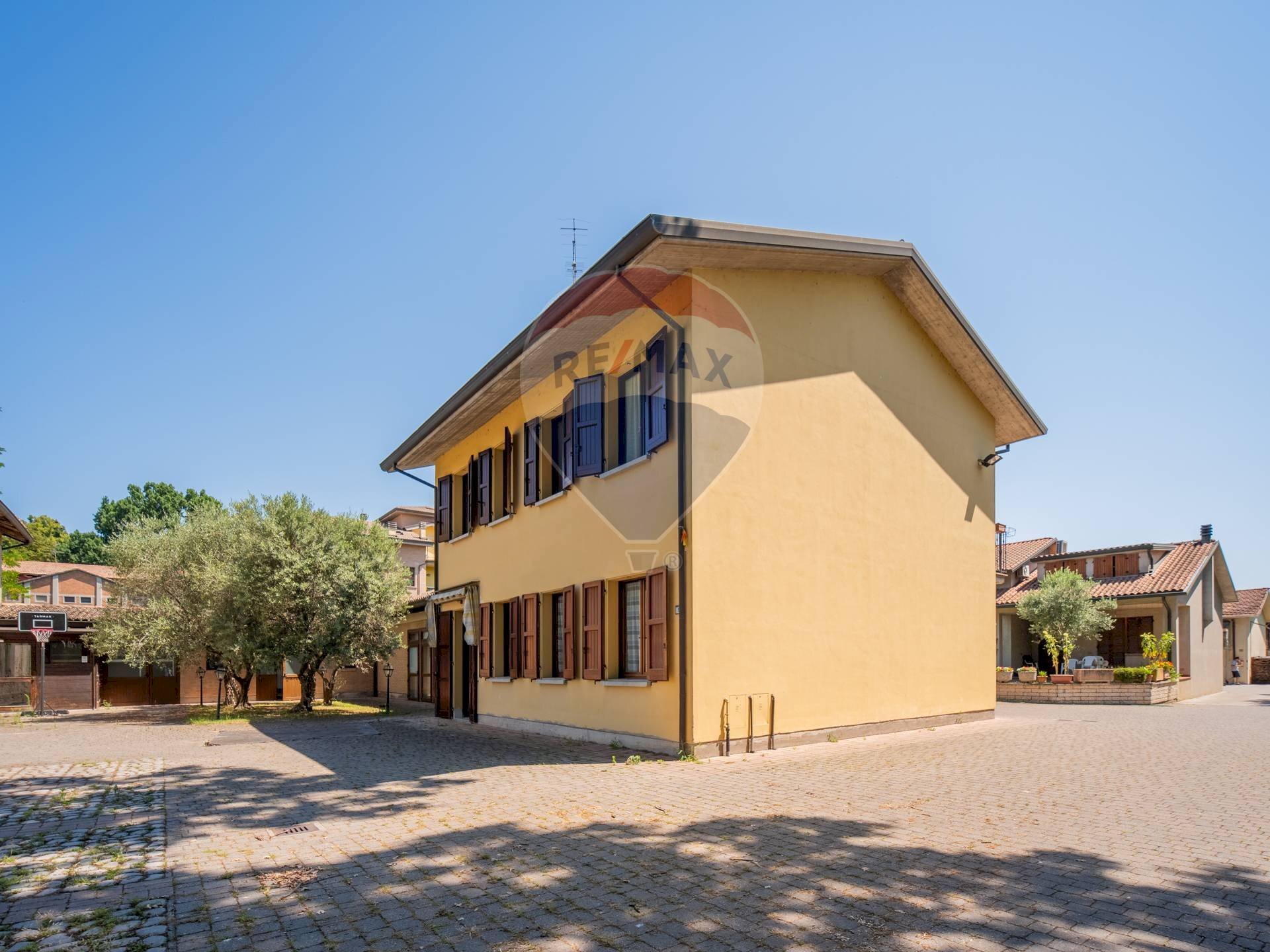 Casa all\'aperto - Trilocale Via Dante Alighieri
 
9, Cadelbosco di Sopra - foto 2