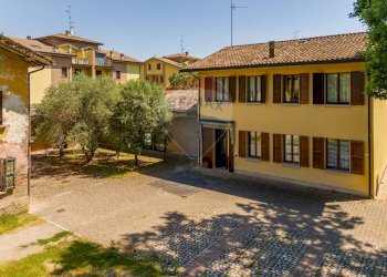 Casa all\'aperto - Trilocale Via Dante Alighieri
 
9, Cadelbosco di Sopra - foto 1