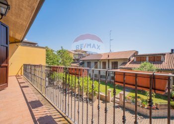 Balcone - Trilocale Via Dante Alighieri
 
9, Cadelbosco di Sopra - foto 10