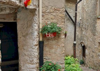 Foto 3 - Rustico via santa maria
 
1, Adrara San Rocco - foto 3