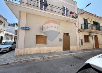 Edificio all\'aperto - Independent house Via Brenta
 
61, San Vito dei Normanni - photo 7