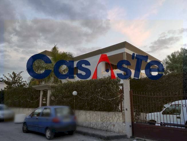 Foto 1 - Villa Via Monte d'Alba
 
SNC, Trani - foto 1