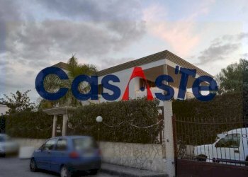 Foto 1 - Villa Via Monte d'Alba
 
SNC, Trani - foto 1