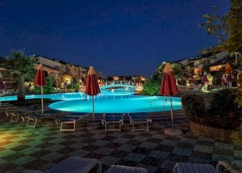 Piscina - Bilocale via Giulio Cesare, Desenzano del Garda - foto 48