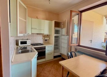 Cucina - Bilocale via Giulio Cesare, Desenzano del Garda - foto 5