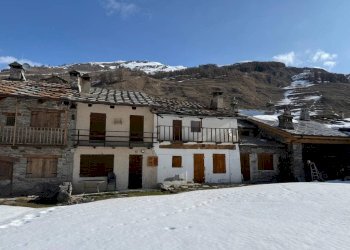 Facciata - Casa indipendente Frazione Chianale, 155, Pontechianale - foto 11