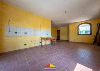 Salone - Villa via Italia 61, Revello - foto 7