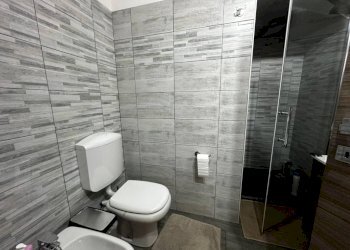 Bagno - Casa indipendente via Vittorio Veneto, 13, Caronno Varesino - foto 11