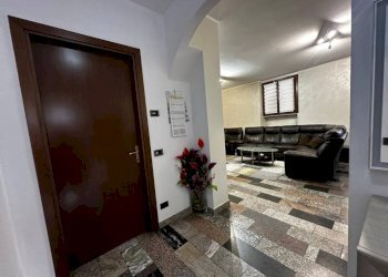 Ingresso - Casa indipendente via Vittorio Veneto, 13, Caronno Varesino - foto 13