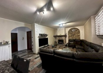 Salone - Casa indipendente via Vittorio Veneto, 13, Caronno Varesino - foto 17