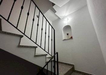 Interno palazzo - Casa indipendente via Vittorio Veneto, 13, Caronno Varesino - foto 28