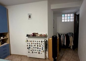 Camera da letto - Casa indipendente via Vittorio Veneto, 13, Caronno Varesino - foto 34