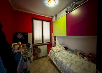 Camera da letto - Casa indipendente via Vittorio Veneto, 13, Caronno Varesino - foto 40