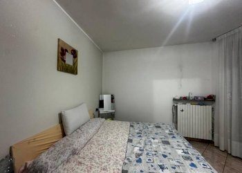 Camera da letto - Casa indipendente via Vittorio Veneto, 13, Caronno Varesino - foto 42