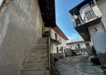 Scala - Casa indipendente via Vittorio Veneto, 2, Caronno Varesino - foto 13