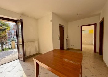 Salone - Quadrilocale via Giacomo Piscina, 45, Carmagnola - foto 9