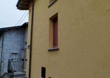 Facciata - Quadrilocale vicolo Somisso, Laveno-Mombello - foto 1