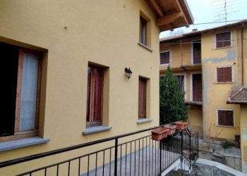 Cortile interno - Quadrilocale vicolo Somisso, Laveno-Mombello - foto 44