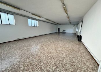 Magazzino - Negozio via Pietro Ruggeri da Stabello, Bergamo - foto 2