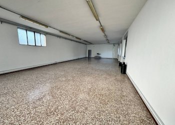 Magazzino - Negozio via Pietro Ruggeri da Stabello, Bergamo - foto 4