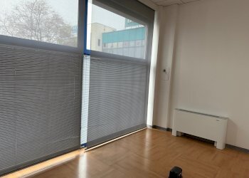 Ufficio via di Corticella, 181, Bologna (zona Croce Coperta) - foto 5