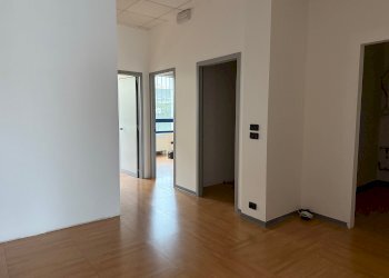 Ufficio via di Corticella, 181, Bologna (zona Croce Coperta) - foto 7