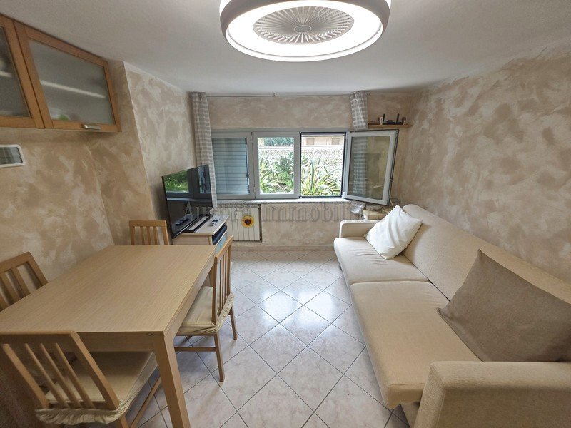 Three-room apartment Via 25 Aprile, Borghetto Santo Spirito - photo 2